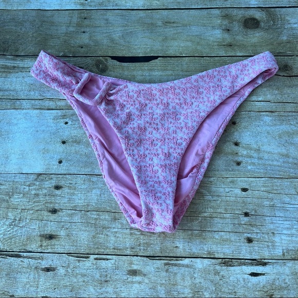 Devon Windsor Alyssa Bottom in Bubblegum - Picture 1 of 7